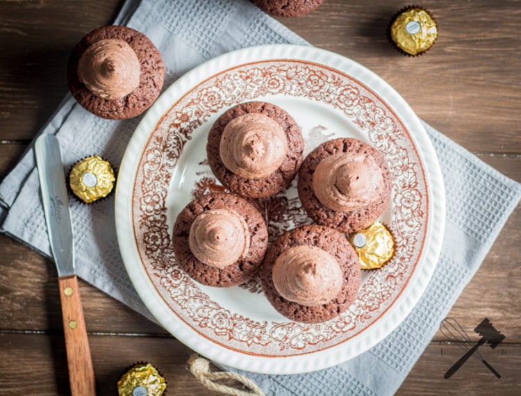 Chocolate-Ferrero-Rocher-Cupcakes